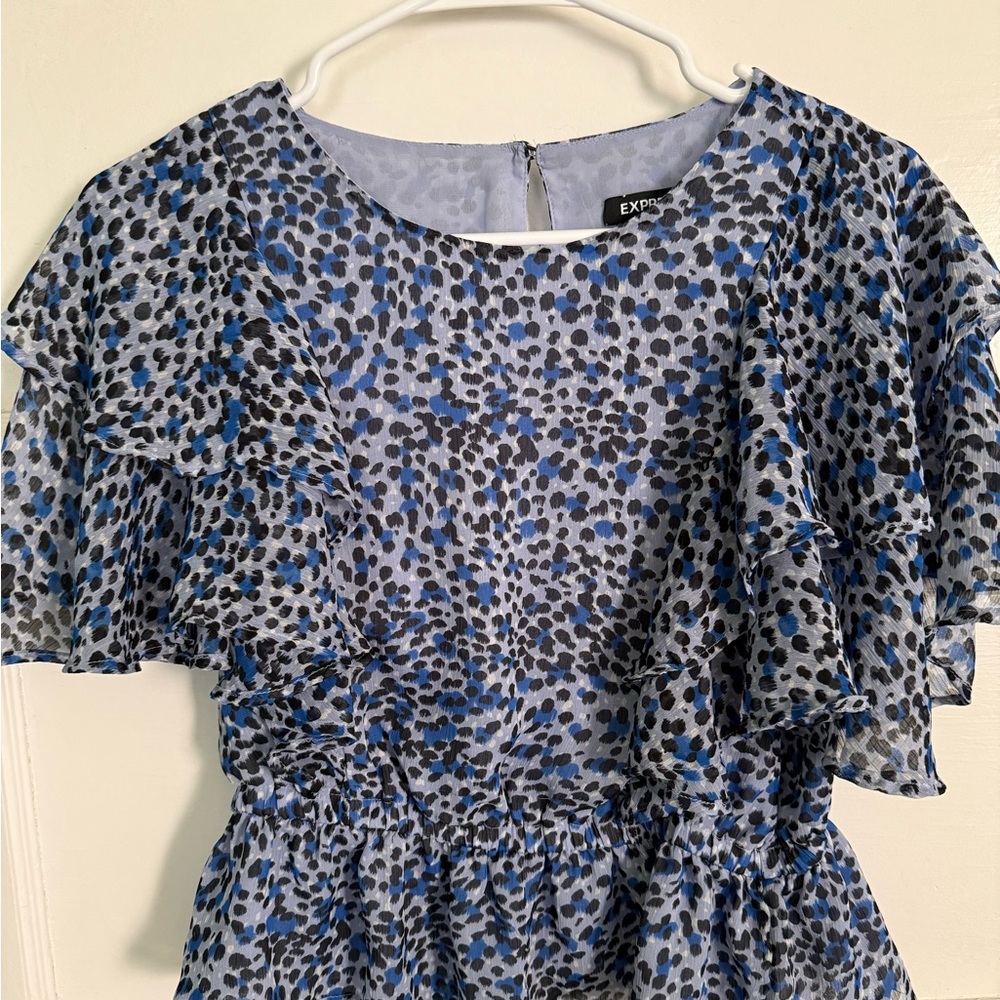Express Women's Blue and Black Patterned Blouse - Picture 3 of 5